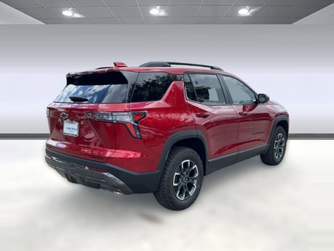 New 2026 Chevrolet Equinox ACTIV w/ Convenience Package III FWD image 9