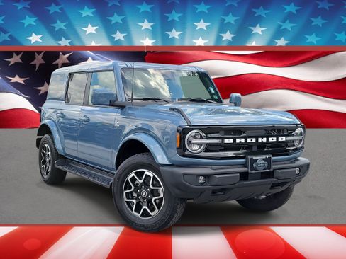 Used 2025 Ford Bronco Outer Banks AWD/4WD image 1