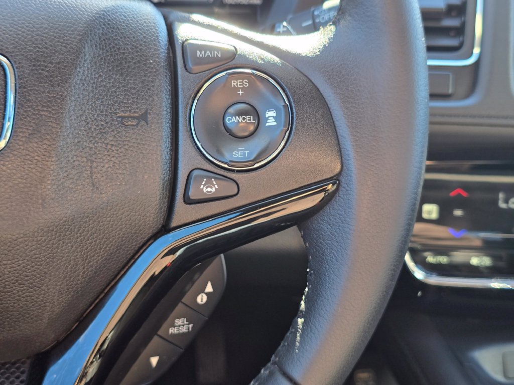 Used 2019 Honda HR-V Touring image 32