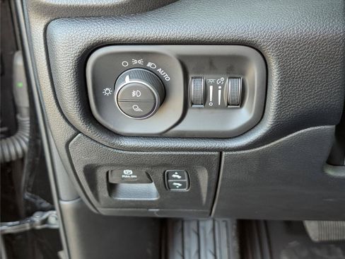 New 2026 RAM 1500 Big Horn AWD/4WD image 18