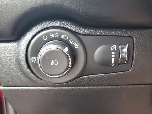 Used 2021 Dodge Durango SXT image 22