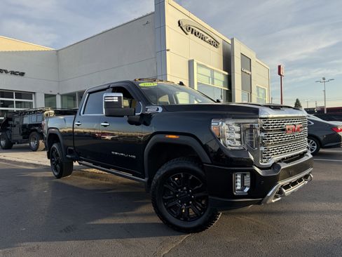 Used 2021 GMC Sierra 2500 Denali w/ Denali Black Diamond Edition image 8