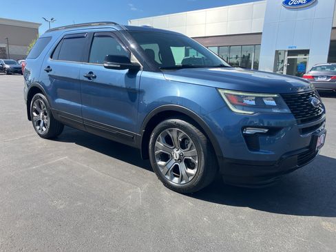 Used 2018 Ford Explorer Sport w/ Equipment Group 401A image 8