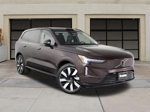 New 2025 Volvo EX90 Ultra w/ Protection Package Premier image 18