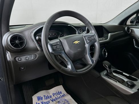 Used 2022 Chevrolet Blazer LT image 9