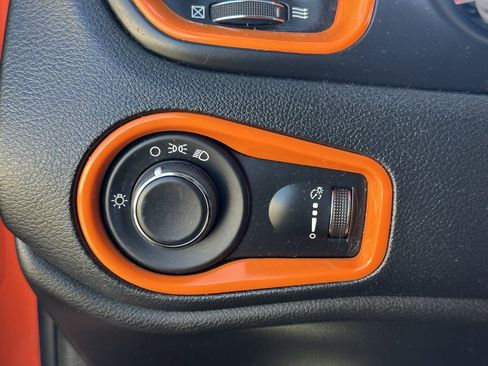 Used 2020 Jeep Renegade Sport w/ Sport Appearance Group image 29