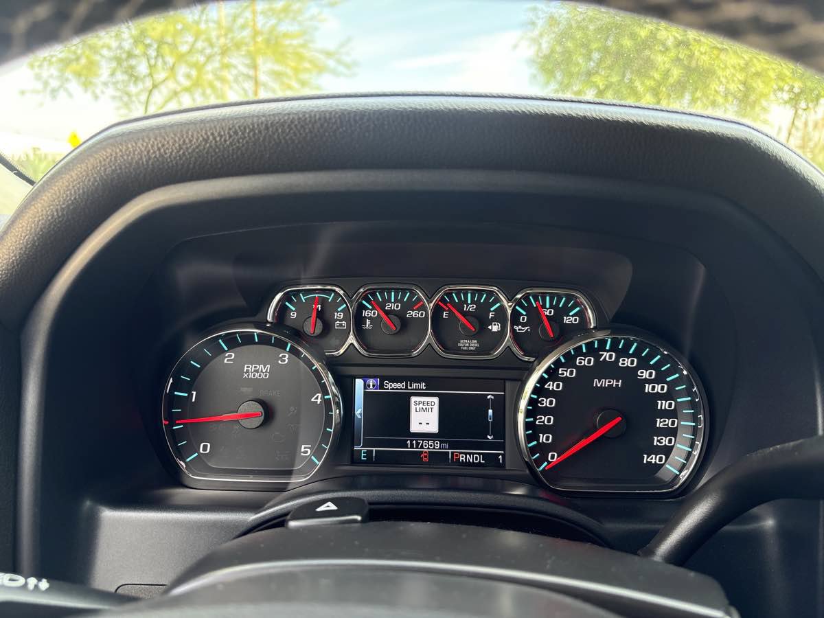 Used 2018 GMC Sierra 2500 SLT w/ Duramax Plus Package AWD/4WD image 22