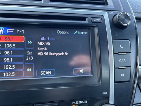 Used 2014 Toyota Camry SE FWD image 26