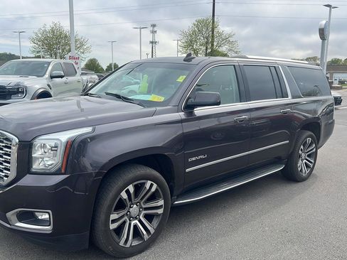 Used 2018 GMC Yukon XL Denali w/ Open Road Package AWD/4WD image 12
