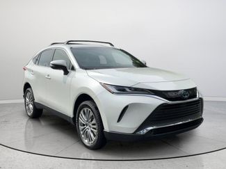 Used 2022 Toyota Venza XLE AWD/4WD video 1