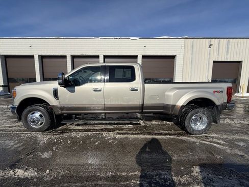 Used 2017 Ford F350 King Ranch w/ King Ranch Ultimate Package image 4