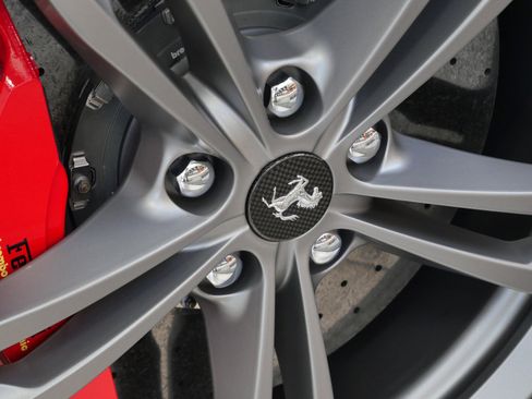 Used 2017 Ferrari GTC4Lusso AWD/4WD image 47