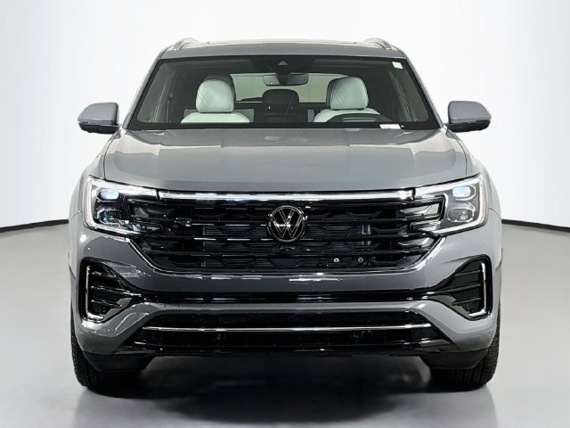 Certified 2026 Volkswagen Atlas Cross Sport SEL Premium R-Line AWD/4WD image 2