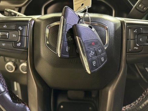 Used 2024 GMC Sierra 2500 AT4X image 92