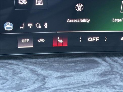 Certified 2025 Audi Q5 Premium w/ Convenience Package image 30