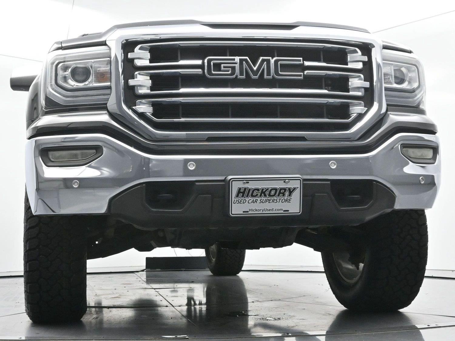 Used 2017 GMC Sierra 1500 SLT w/ Enhanced Driver Alert Package AWD/4WD image 42