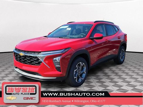 New 2026 Chevrolet Trax LT FWD image 2