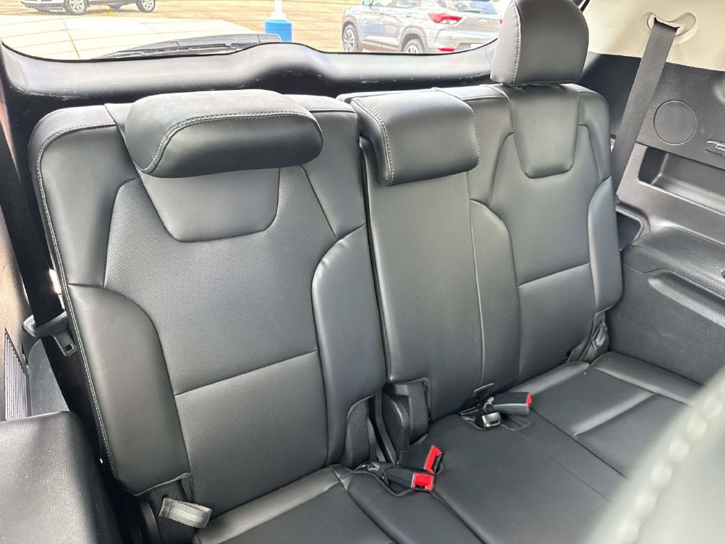 Used 2025 Kia Telluride S FWD image 13