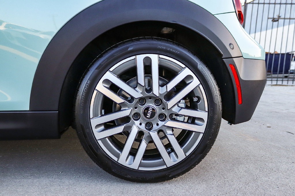 Used 2026 MINI Cooper S FWD image 19