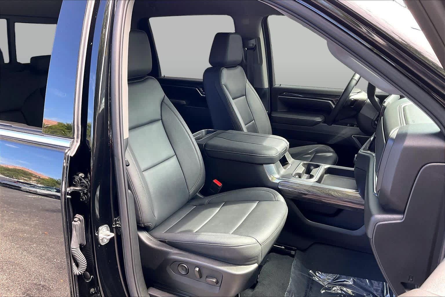 Certified 2025 Chevrolet Silverado 2500 LTZ w/ Z71 Chrome Sport Edition AWD/4WD image 8