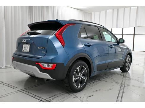 New 2026 Kia Niro EX FWD image 7