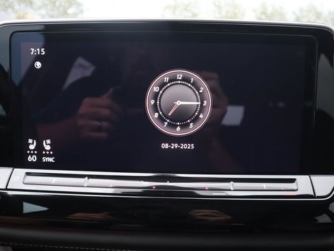 Used 2024 Volkswagen Atlas SEL Premium R-Line image 24