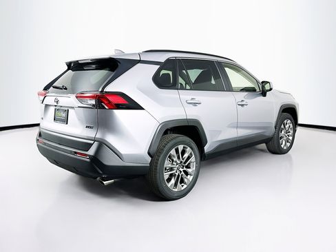 Used 2025 Toyota RAV4 XLE Premium w/ Weather Package image 9