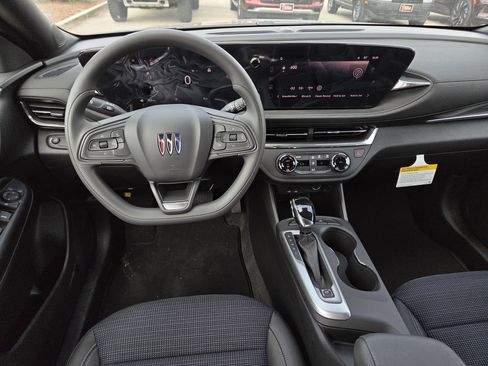 New 2026 Buick Envista Preferred FWD image 18