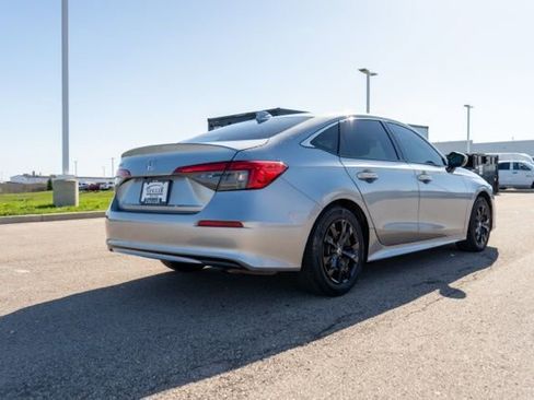 Used 2023 Honda Civic LX image 7