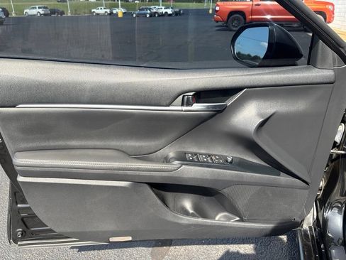 Used 2020 Toyota Camry XSE FWD image 6