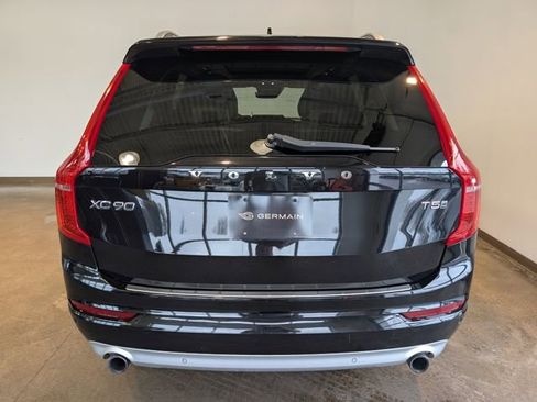 Used 2018 Volvo XC90 T5 Momentum image 4