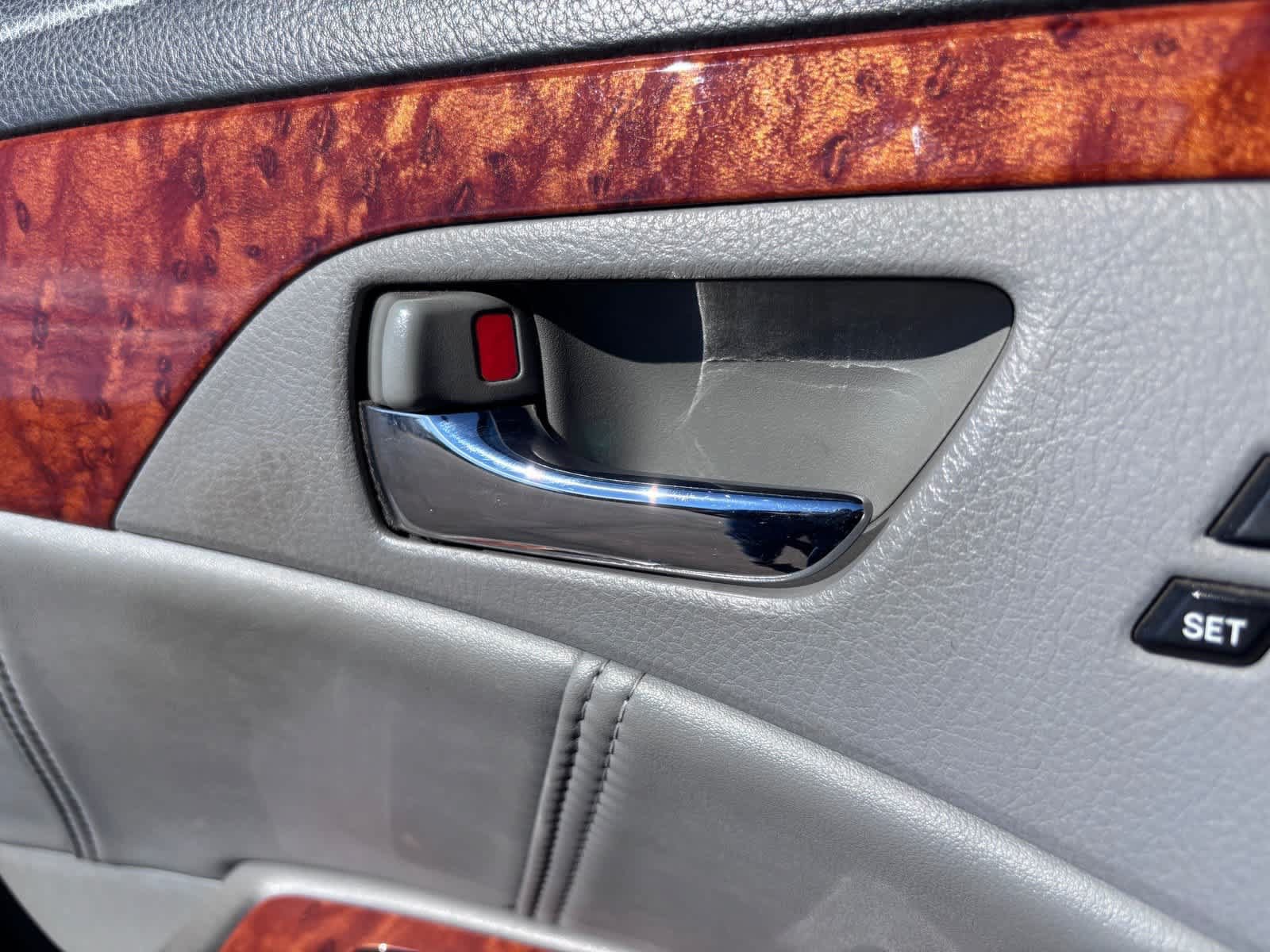Used 2007 Toyota Avalon Limited FWD image 19