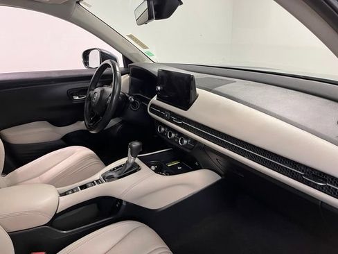 Used 2024 Honda HR-V EX-L image 11