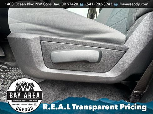 Used 2016 RAM 2500 Tradesman w/ Chrome Appearance Group image 14