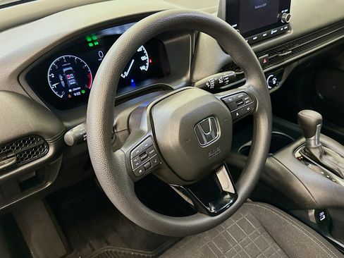 Used 2023 Honda HR-V LX image 18