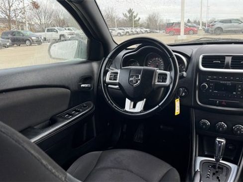 Used 2013 Dodge Avenger SXT image 13