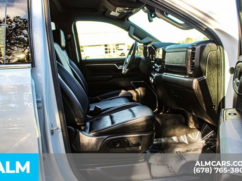 Used 2025 GMC Sierra 1500 SLT image 18