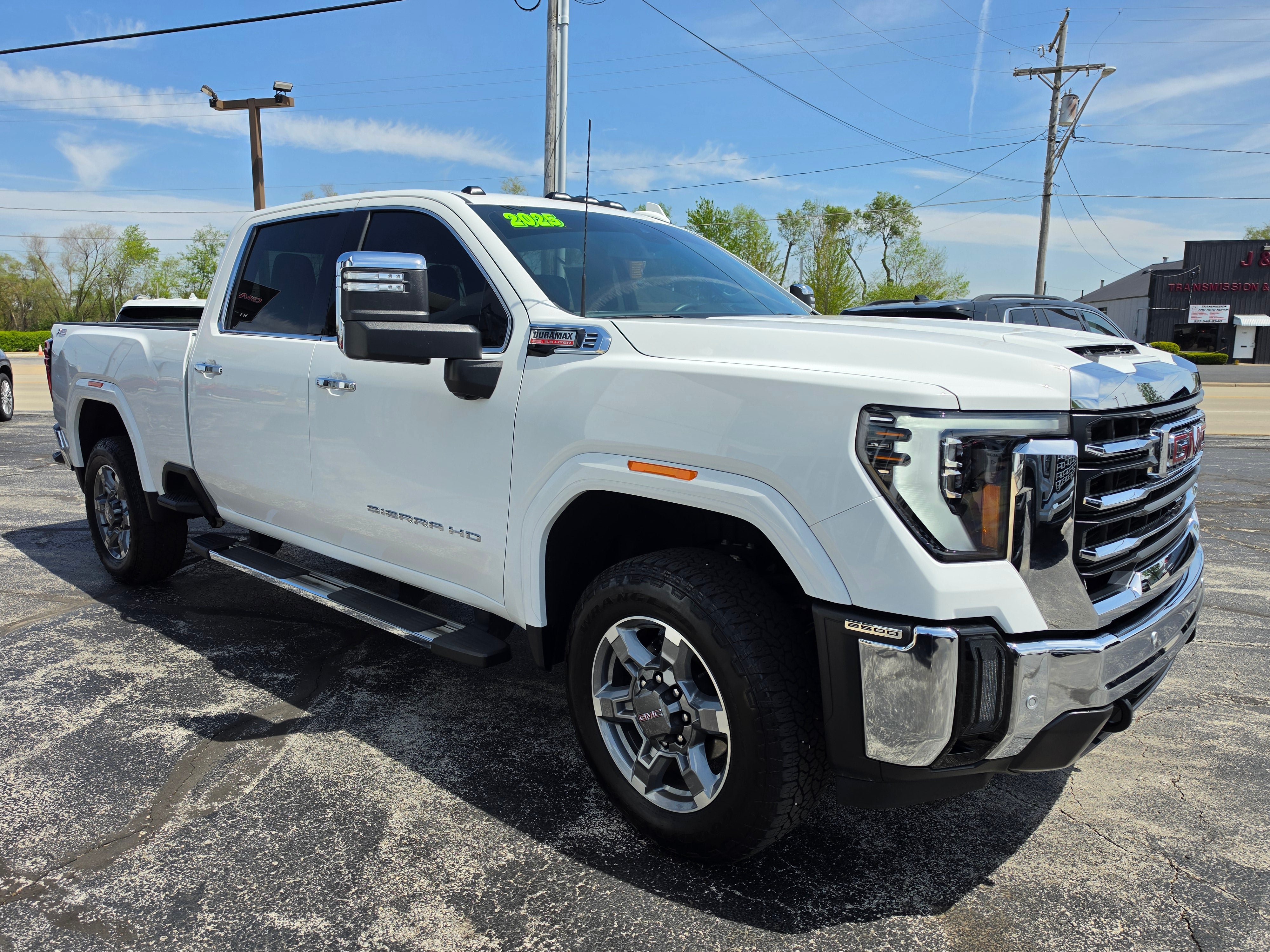 Used 2025 GMC Sierra 2500 SLT w/ SLT Premium Package AWD/4WD image 3