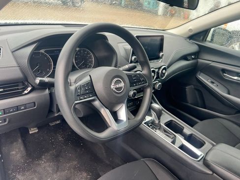 Used 2024 Nissan Sentra SV FWD image 10