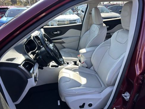 Used 2020 Jeep Cherokee Limited image 14