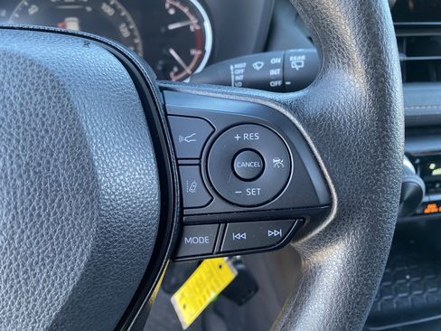 Used 2025 Toyota RAV4 LE FWD image 29