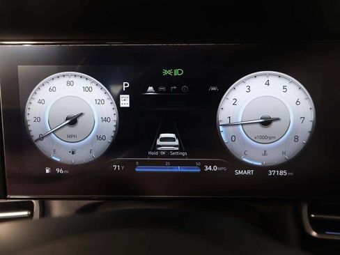 Used 2025 Hyundai Elantra SEL FWD image 36