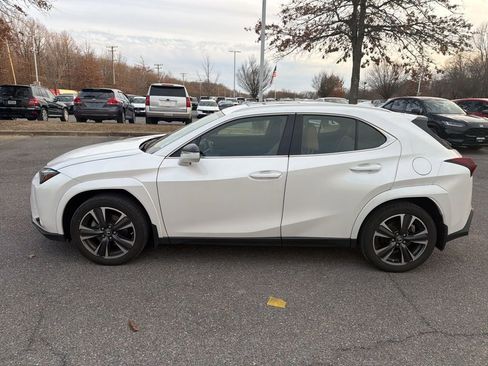 Used 2023 Lexus UX 250h 250h Premium image 2