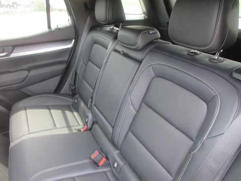 New 2027 GMC Terrain Elevation w/ Elevation Premium Package FWD image 12