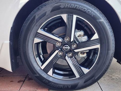 Used 2025 Nissan Sentra SV w/ All-Weather Package FWD image 4