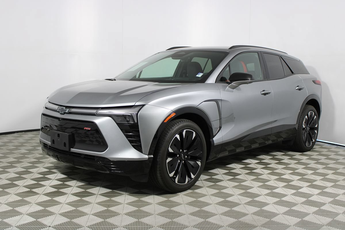 Used 2024 Chevrolet Blazer EV RS RWD image 3