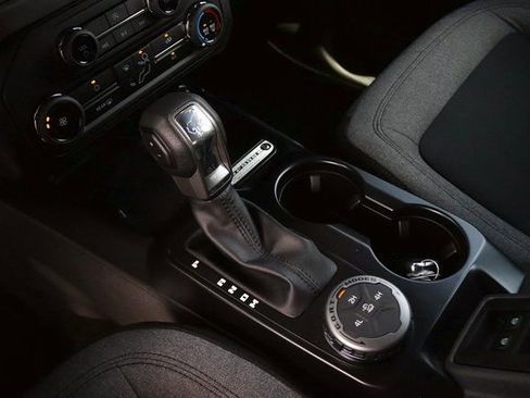 New 2025 Ford Bronco 4-Door image 19