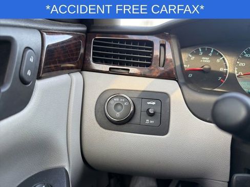 Used 2013 Chevrolet Impala LT w/ LT Sunroof Package image 32