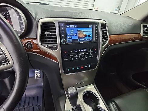 Used 2011 Jeep Grand Cherokee Limited w/ Luxury Group II image 13