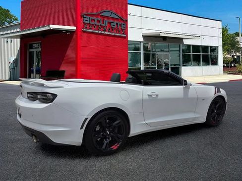 Used 2019 Chevrolet Camaro SS RWD image 5